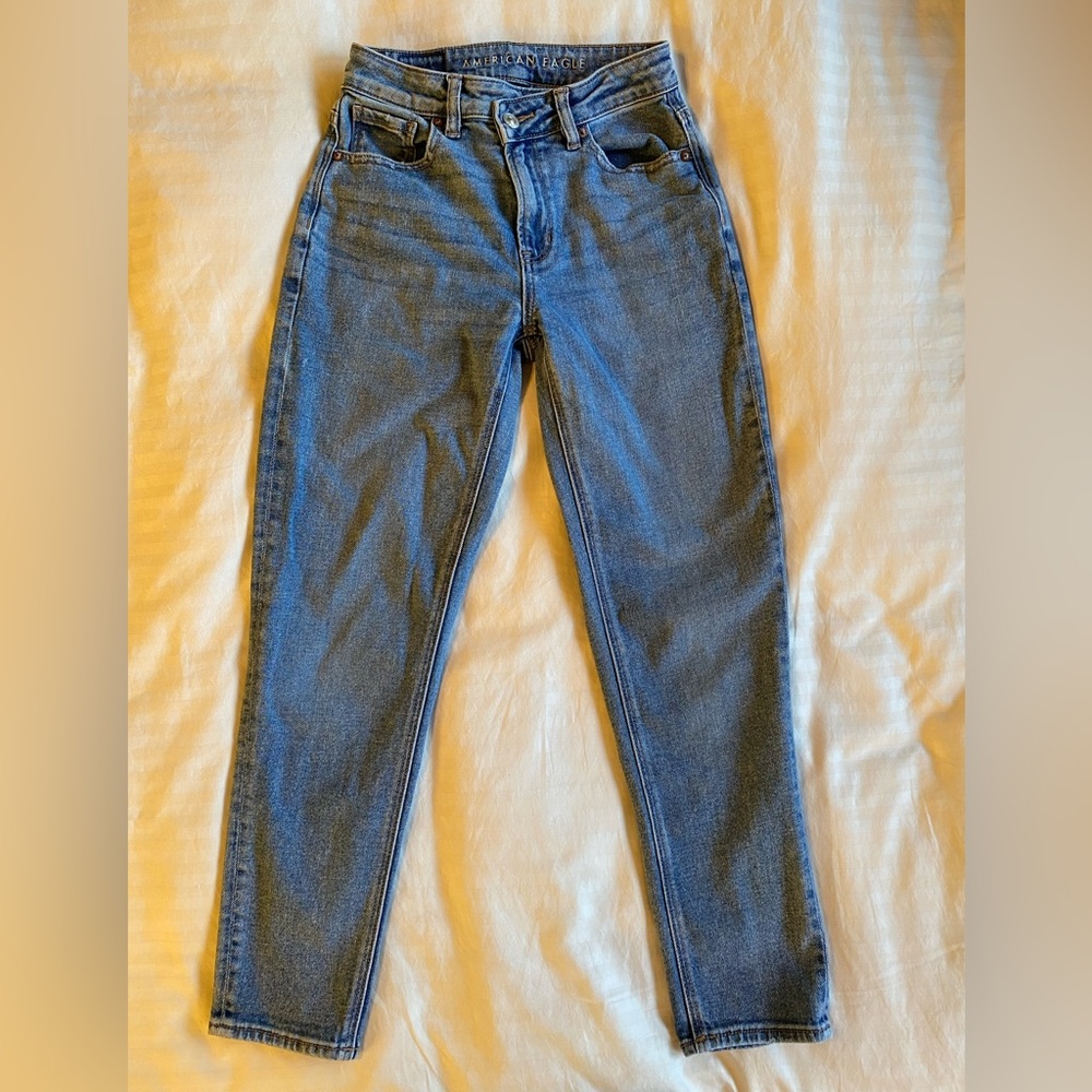 American Eagle Stretch High Rise Mom Jeans size 00
